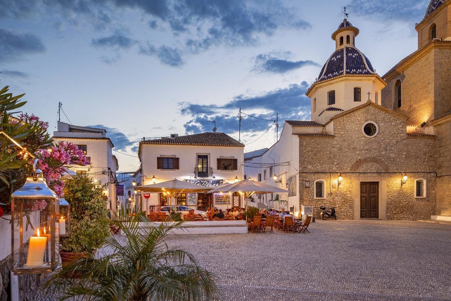 plaza de la iglesia altea